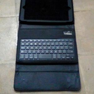 Keyboard case for iPad